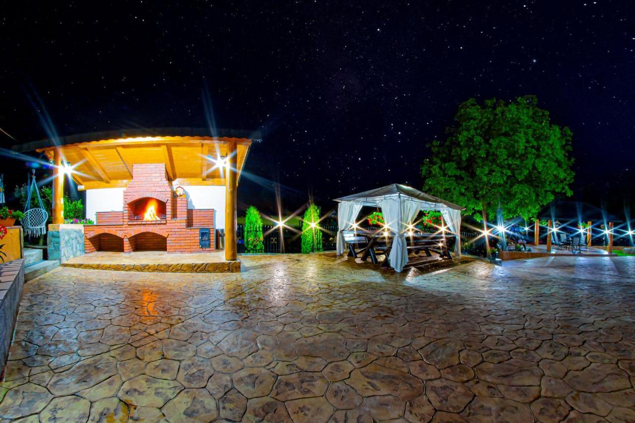 Pensiunea Valea Magurii Novaci-Străini Extérieur photo