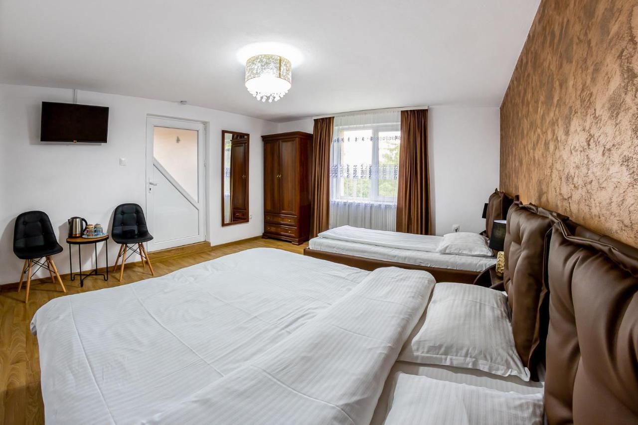 Pensiunea Valea Magurii Novaci-Străini Extérieur photo