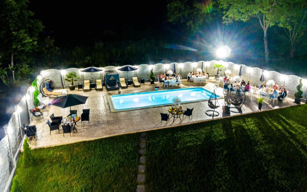Pensiunea Valea Magurii Novaci-Străini Extérieur photo