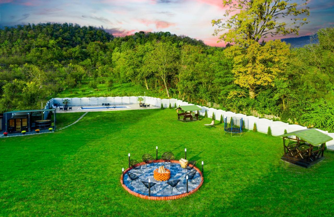 Pensiunea Valea Magurii Novaci-Străini Extérieur photo