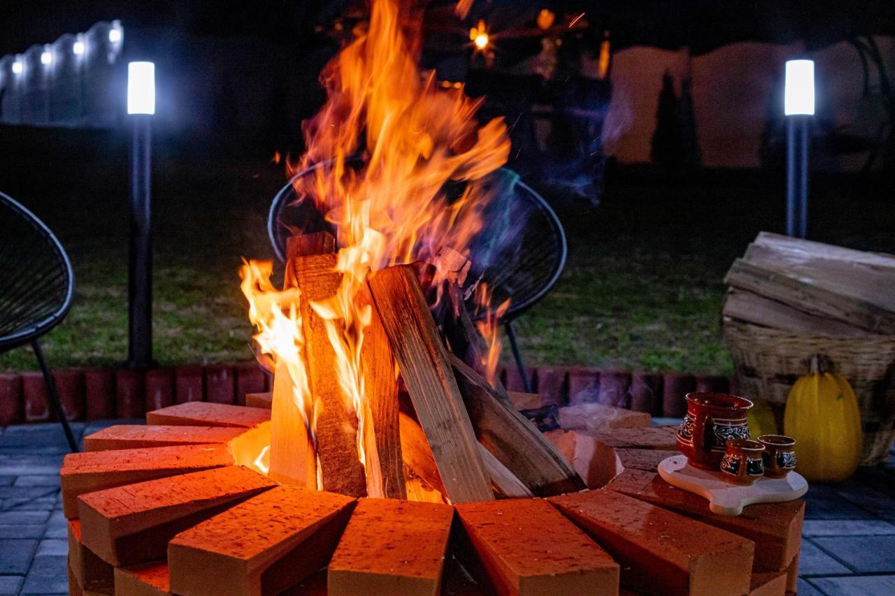 Pensiunea Valea Magurii Novaci-Străini Extérieur photo