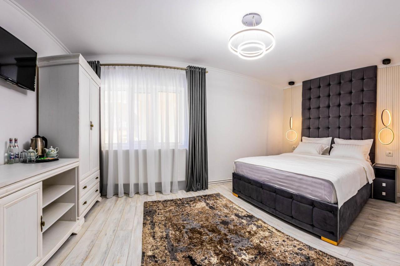 Pensiunea Valea Magurii Novaci-Străini Extérieur photo