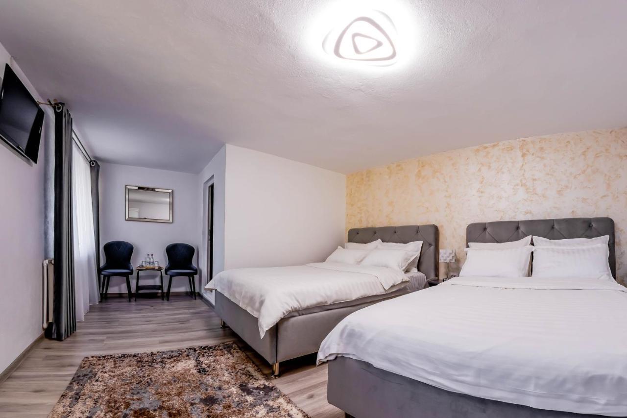 Pensiunea Valea Magurii Novaci-Străini Extérieur photo