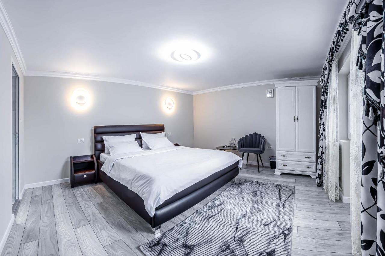 Pensiunea Valea Magurii Novaci-Străini Extérieur photo