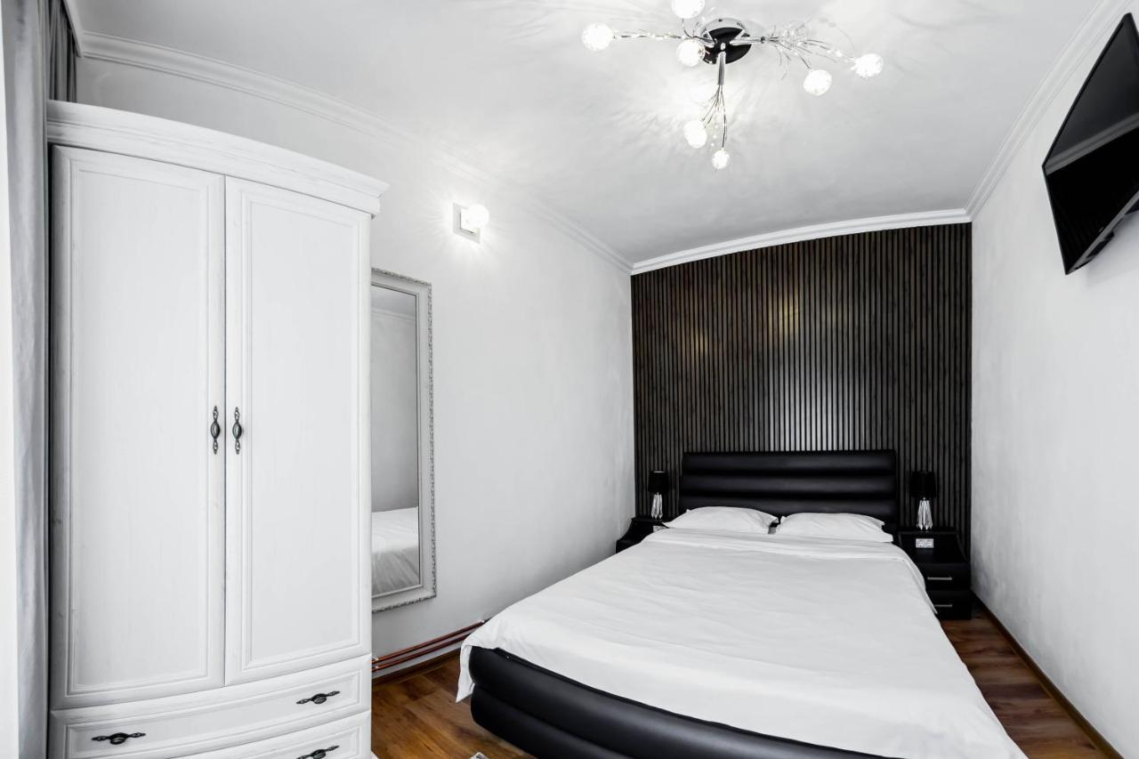 Pensiunea Valea Magurii Novaci-Străini Extérieur photo