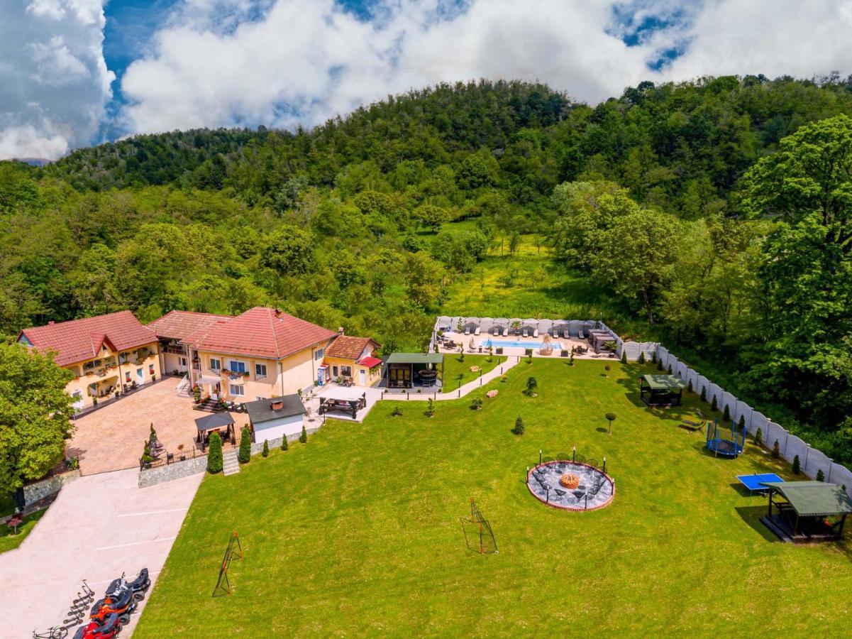 Pensiunea Valea Magurii Novaci-Străini Extérieur photo