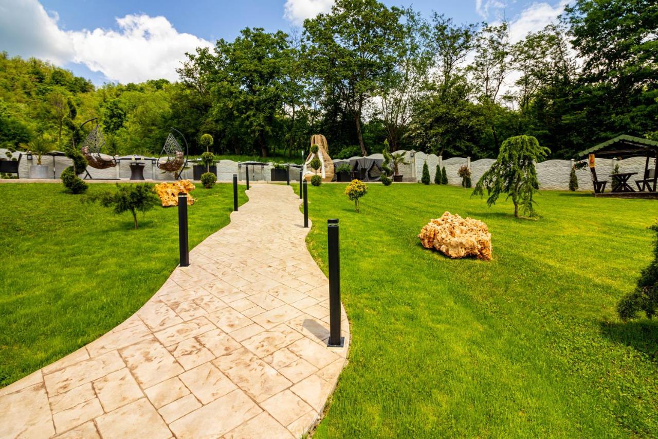 Pensiunea Valea Magurii Novaci-Străini Extérieur photo