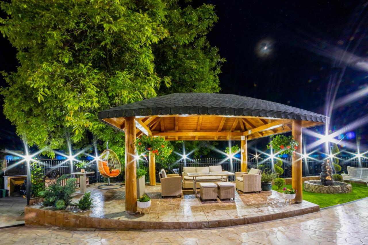 Pensiunea Valea Magurii Novaci-Străini Extérieur photo